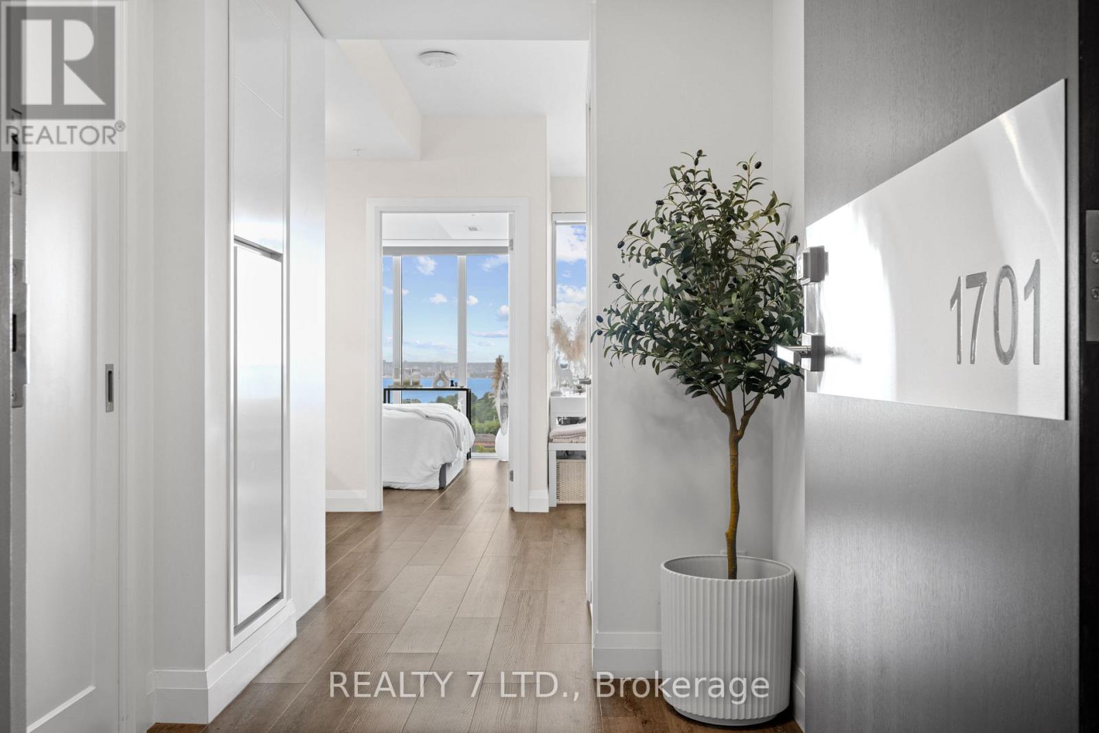 1701 - 500 BROCK AVENUE N