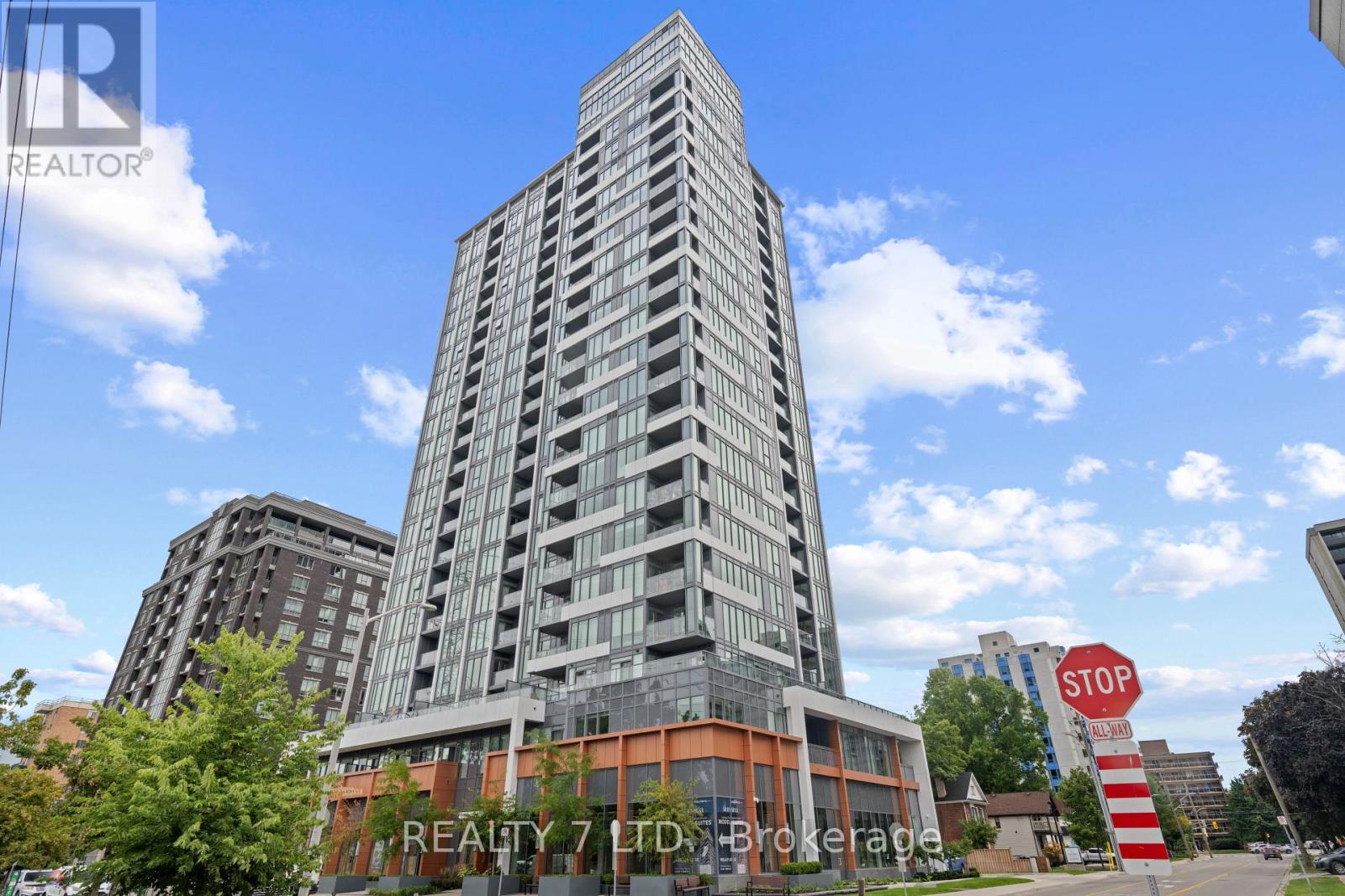 1701 - 500 BROCK AVENUE N