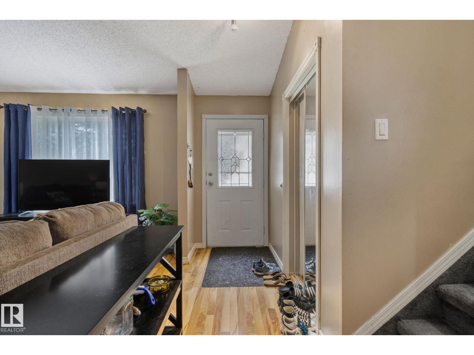 4424 32A AV NW