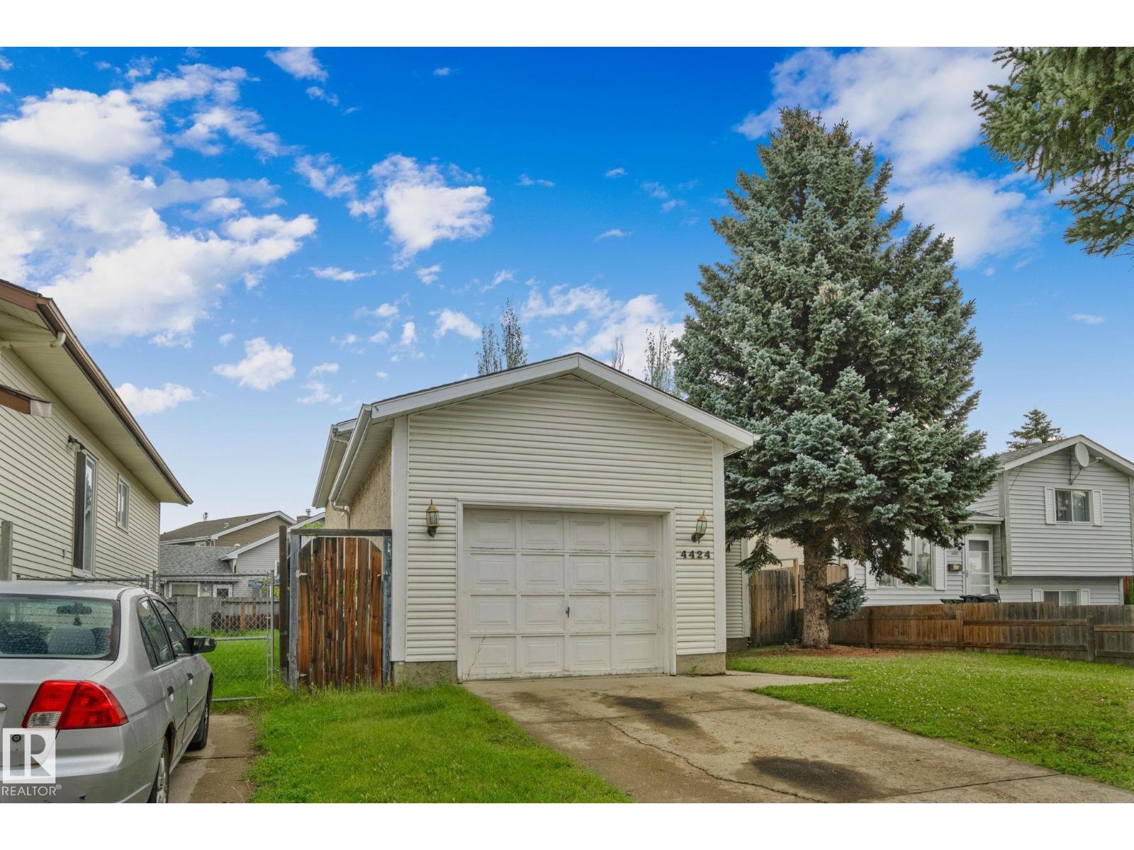 4424 32A AV NW