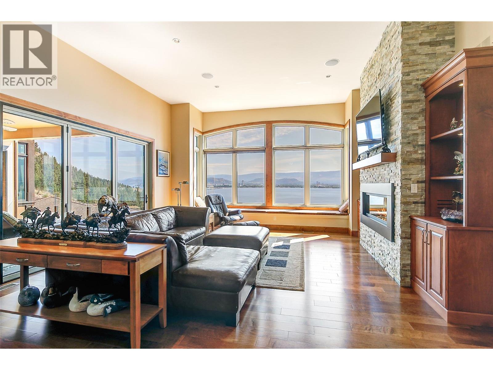 2513 Casa Palmero Drive