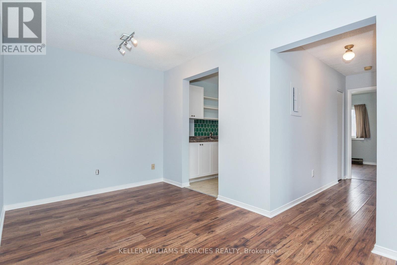 D6 - 163 EDGEHILL DRIVE
