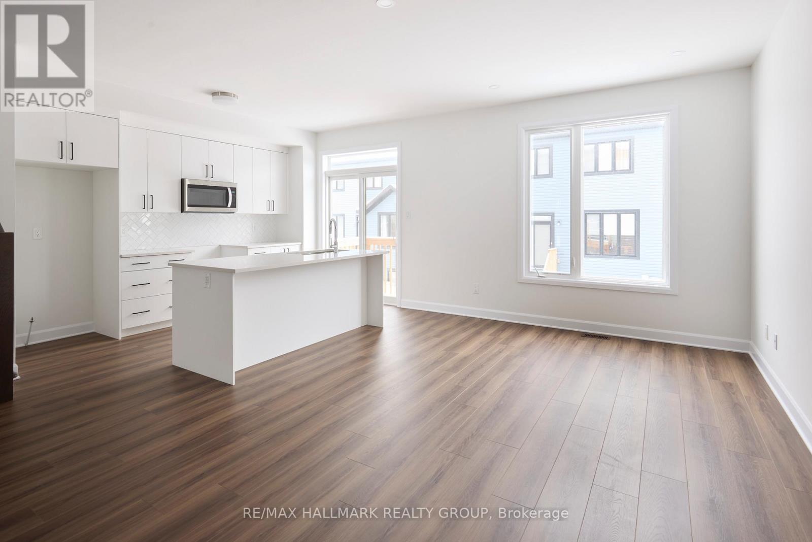 578 ROUNDHOUSE CRESCENT