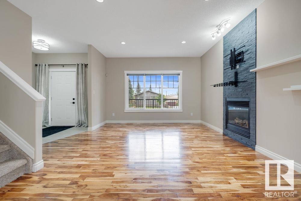 12029 69 ST NW