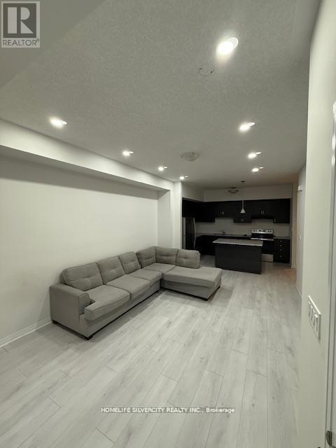 5 - 25 ISHERWOOD AVENUE