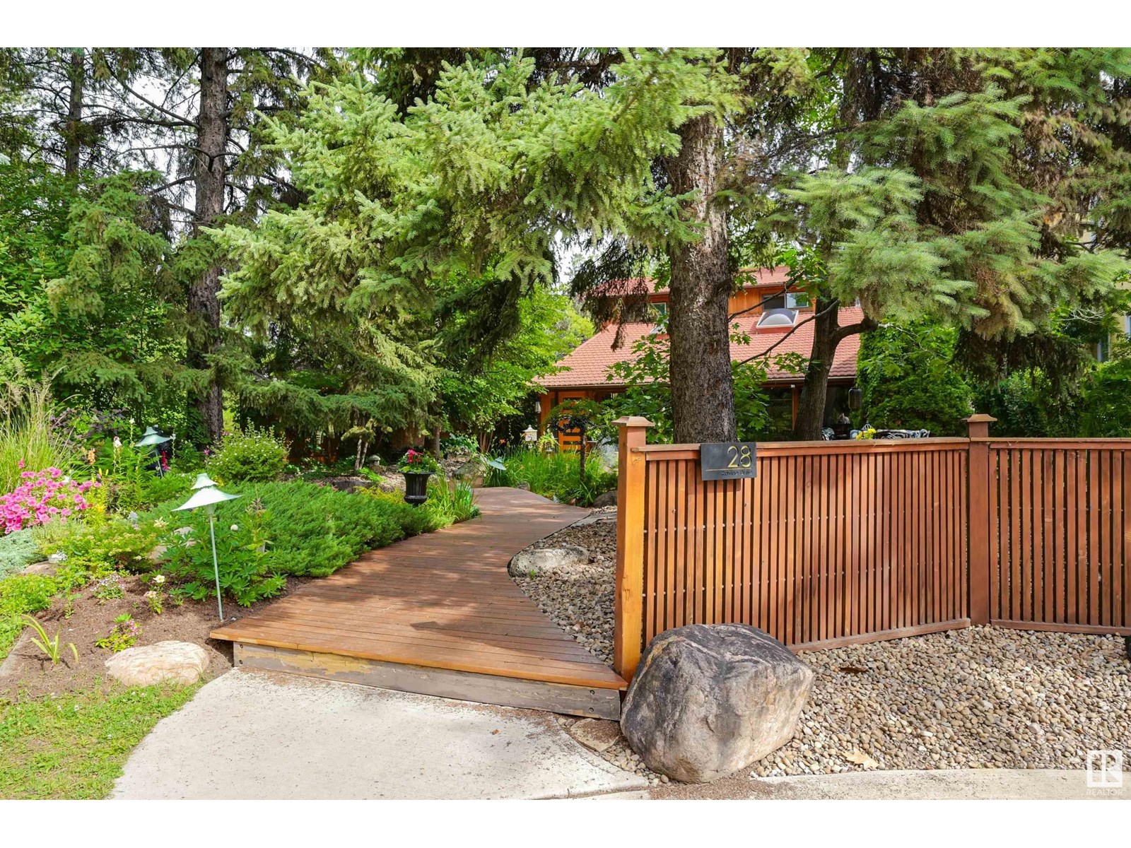 14228 RAVINE DR NW
