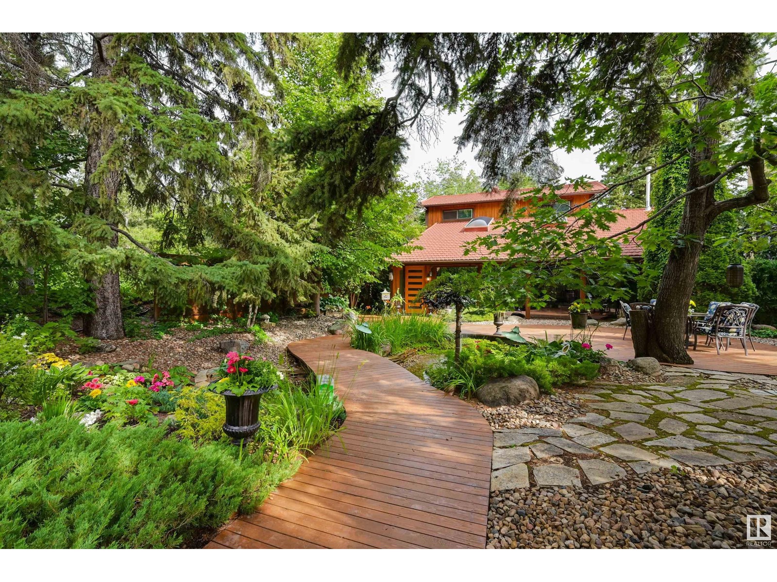 14228 RAVINE DR NW