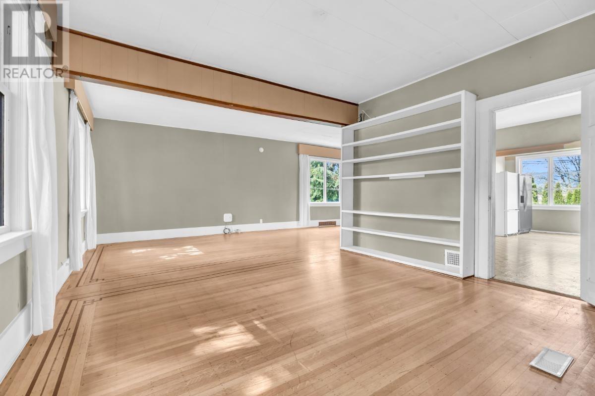 1775 CEDAR CRESCENT