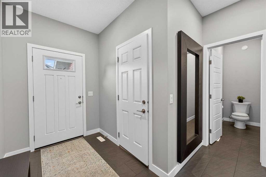 94 Kingfisher Crescent SE