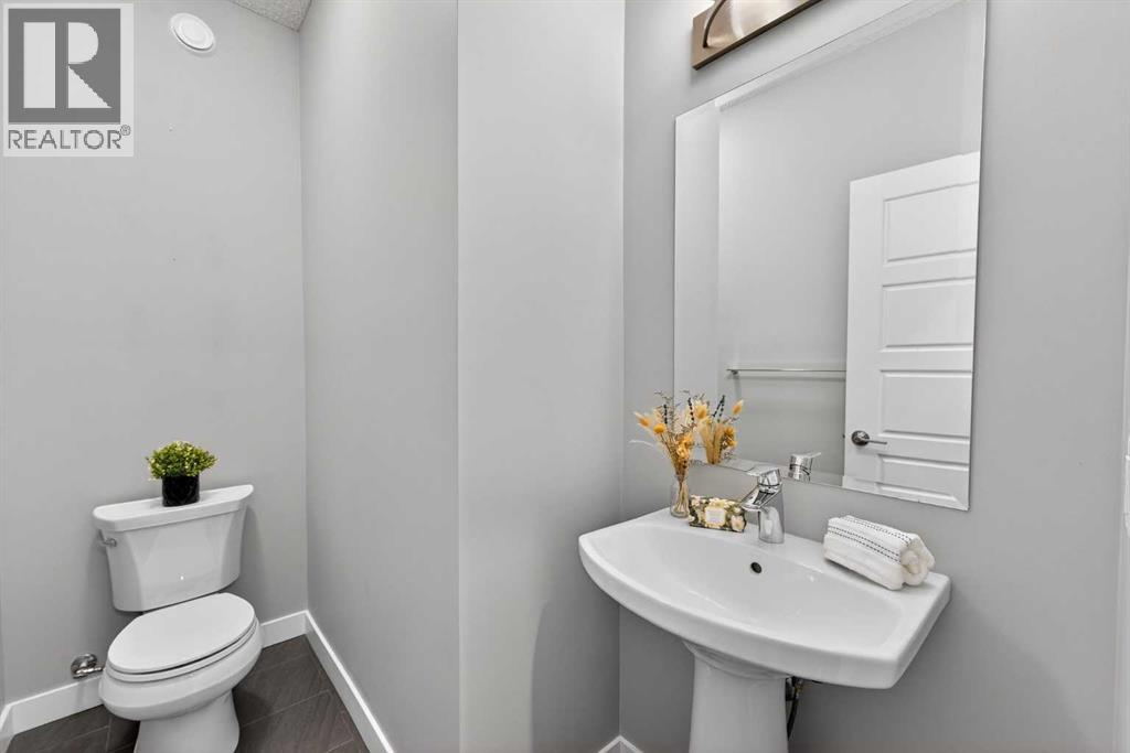 94 Kingfisher Crescent SE