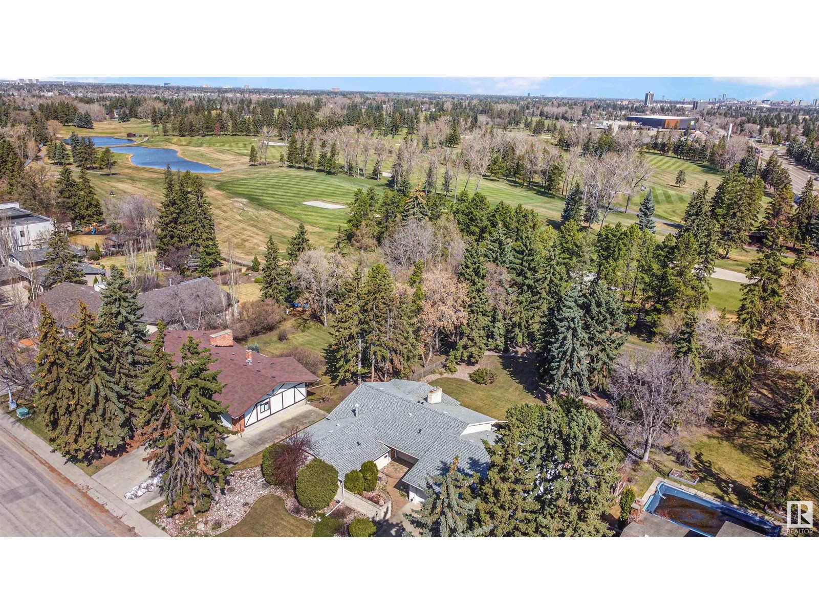 4 WESTBROOK DR NW