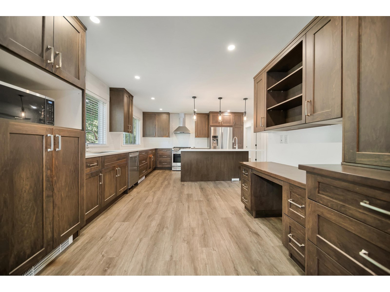 2152 MAYWOOD COURT