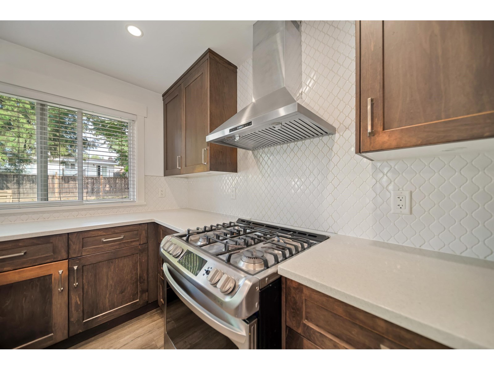 2152 MAYWOOD COURT