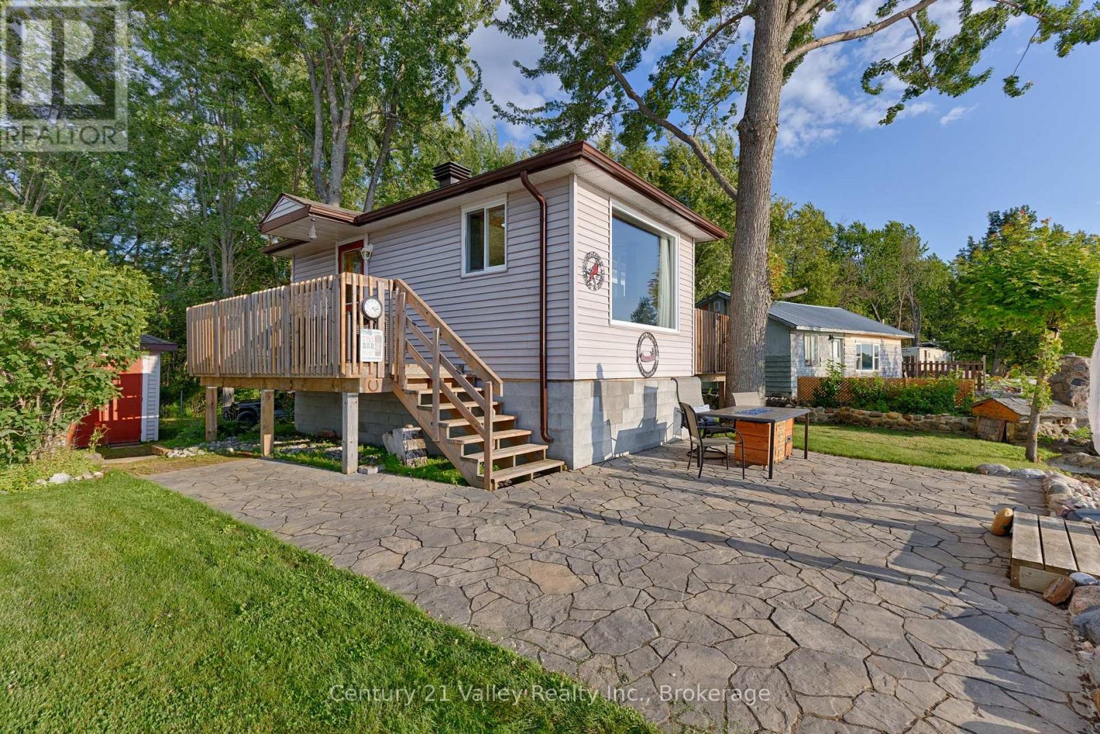 115 GREATVIEW TRAIL
