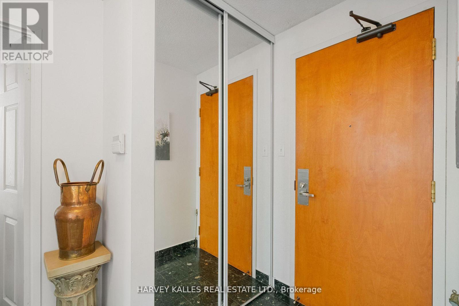 UPH07 - 256 DORIS AVENUE