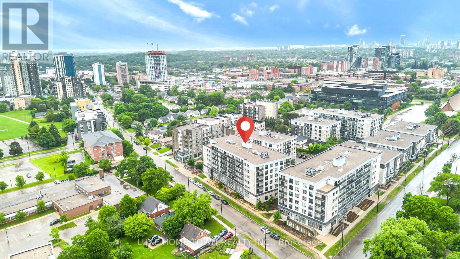 G104 - 275 LARCH STREET
