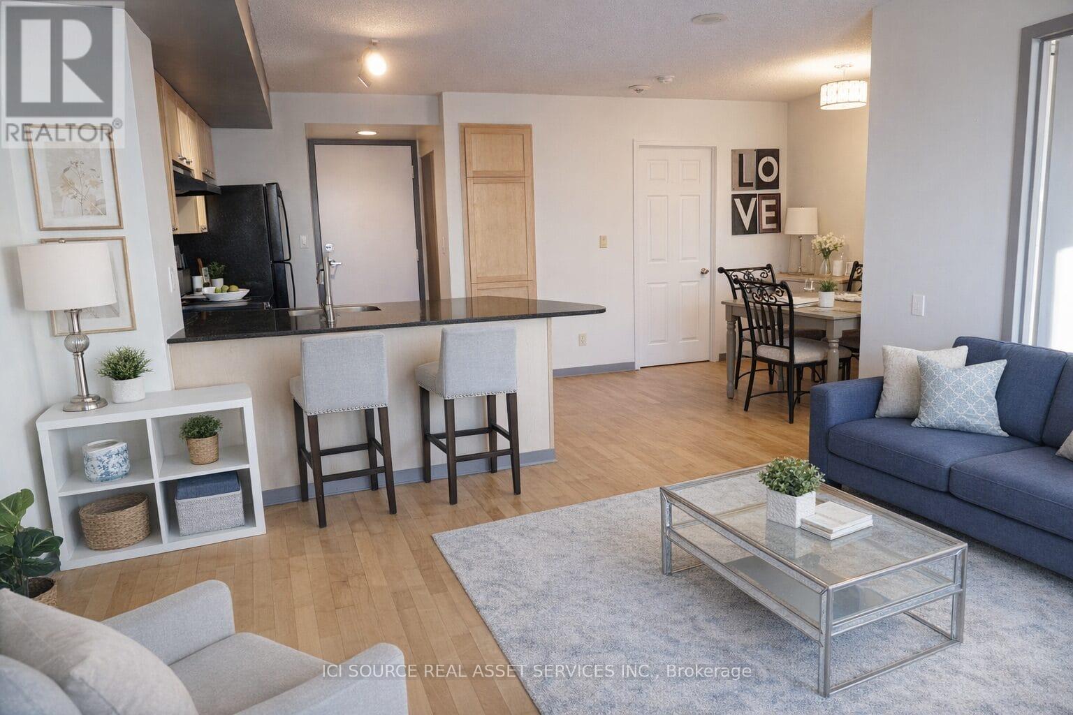 806 - 75 DALHOUSIE STREET