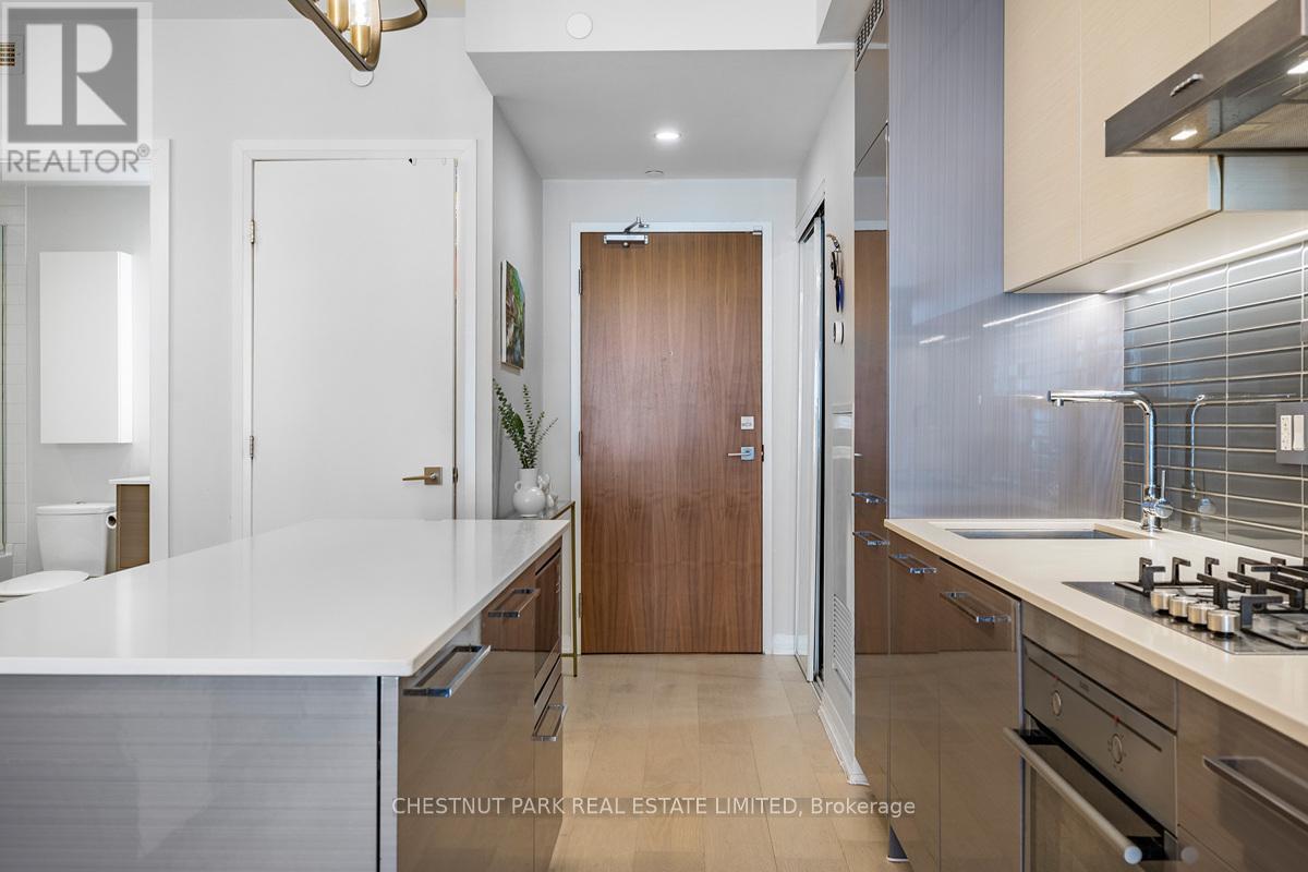 304 - 835 ST. CLAIR AVENUE W