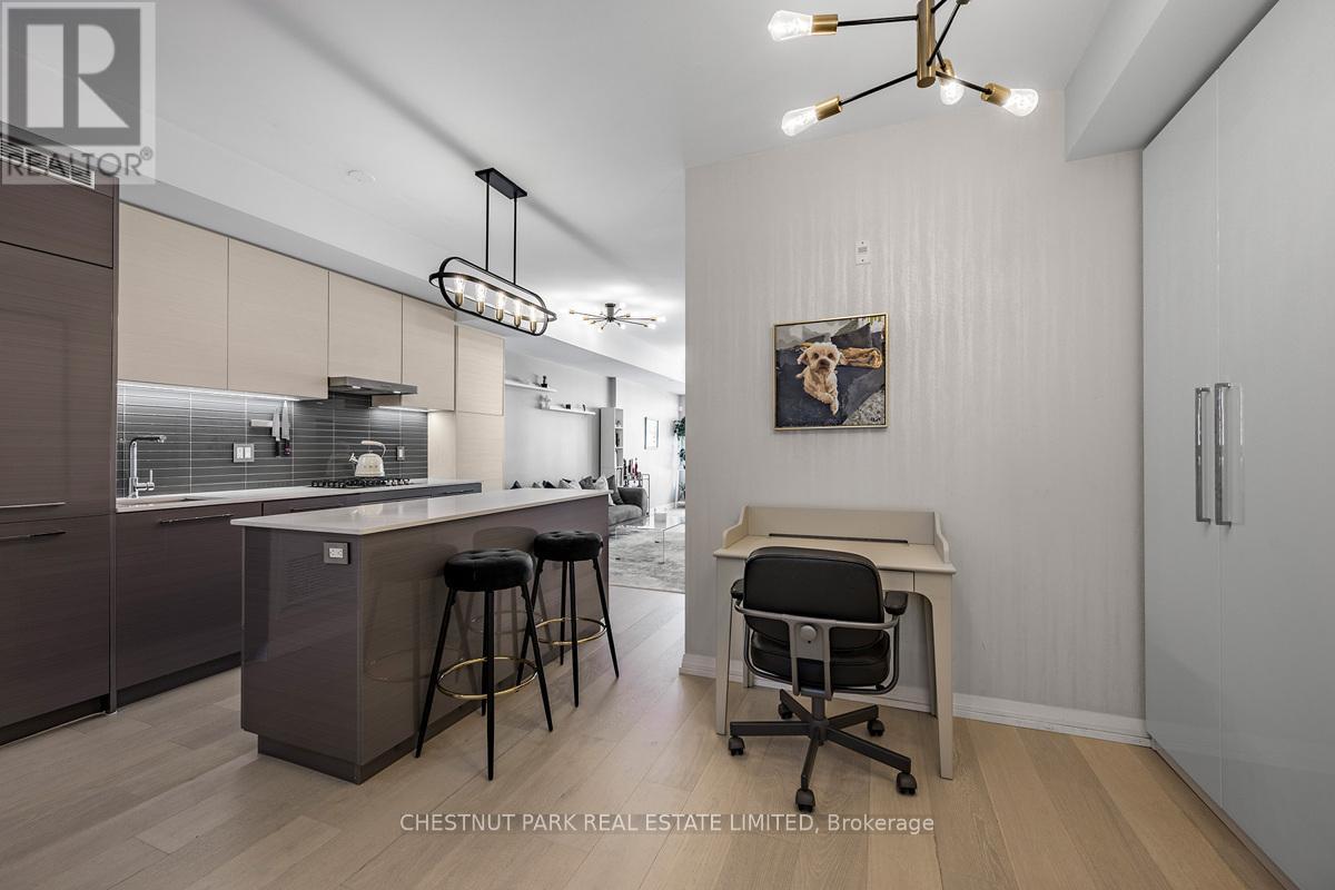 304 - 835 ST. CLAIR AVENUE W