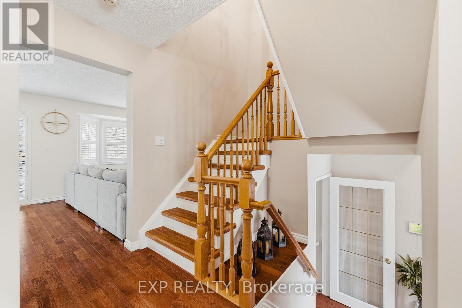 31 - 245 BISHOP STREET S