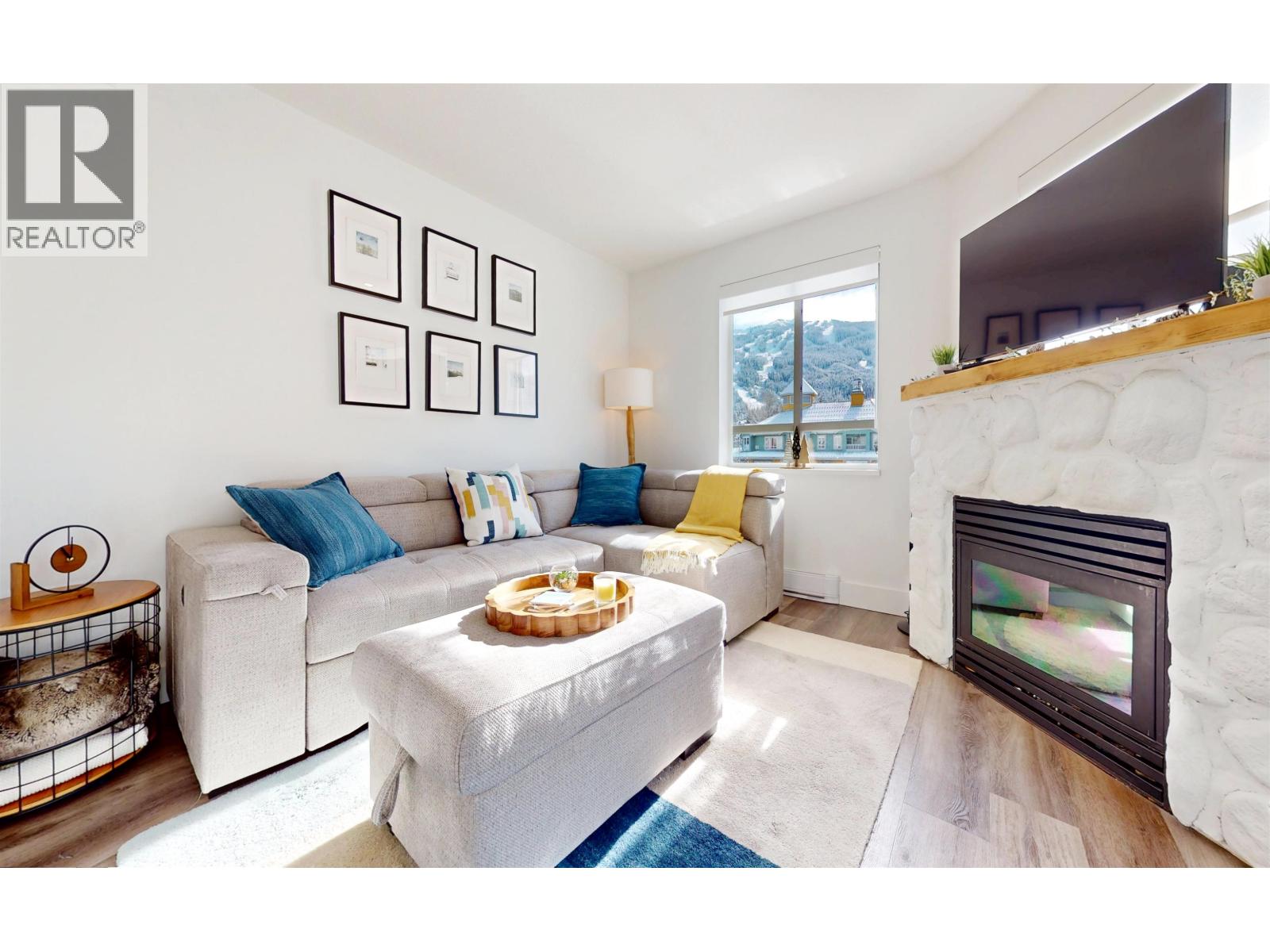 449 4314 MAIN STREET