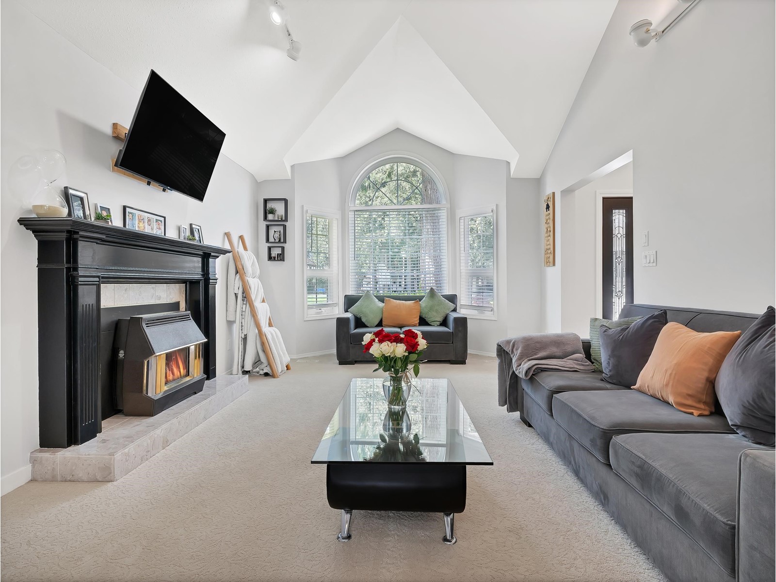 10030 SUSSEX DRIVE|Rosedale