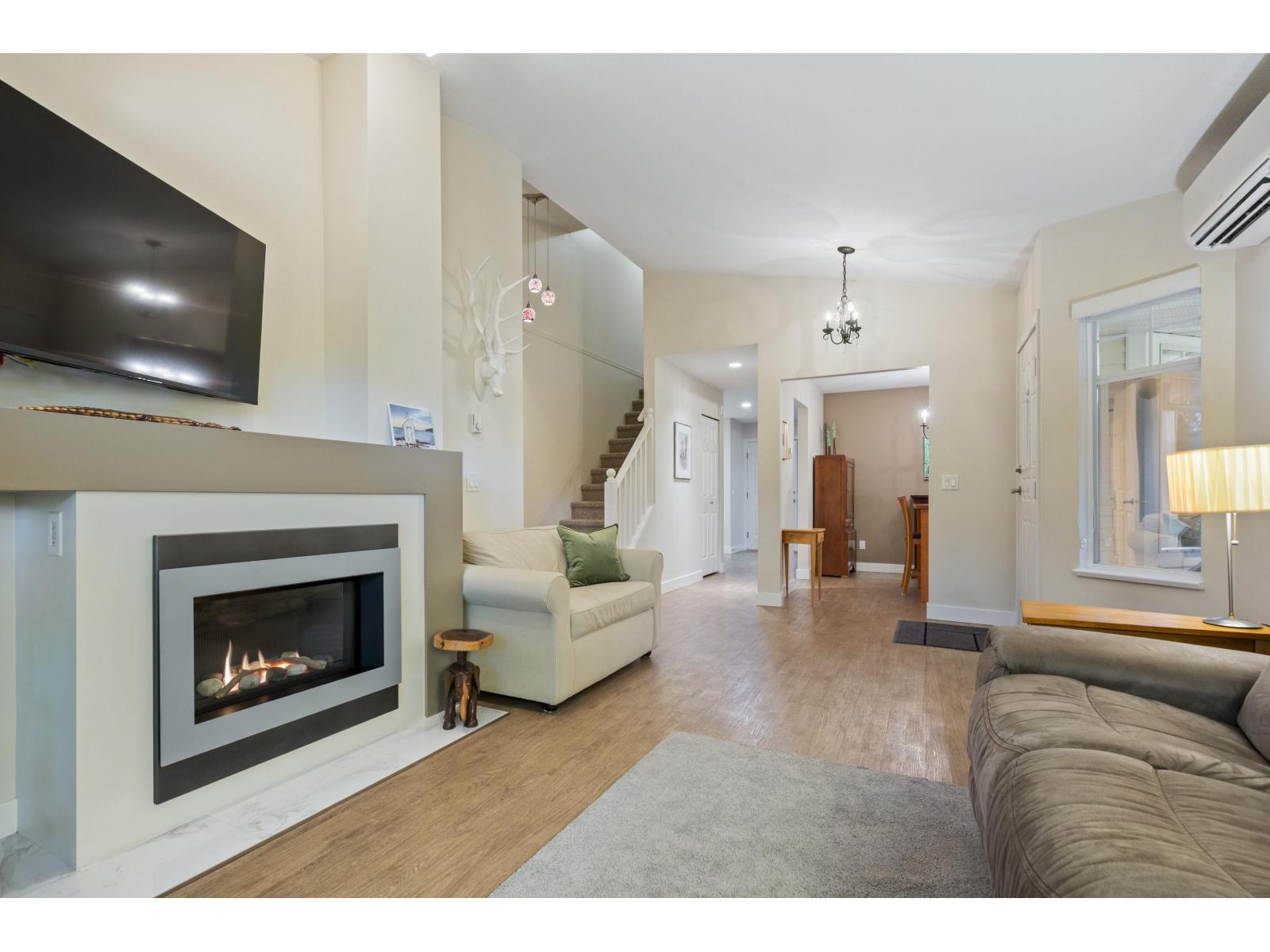 62 8737 212TH STREET