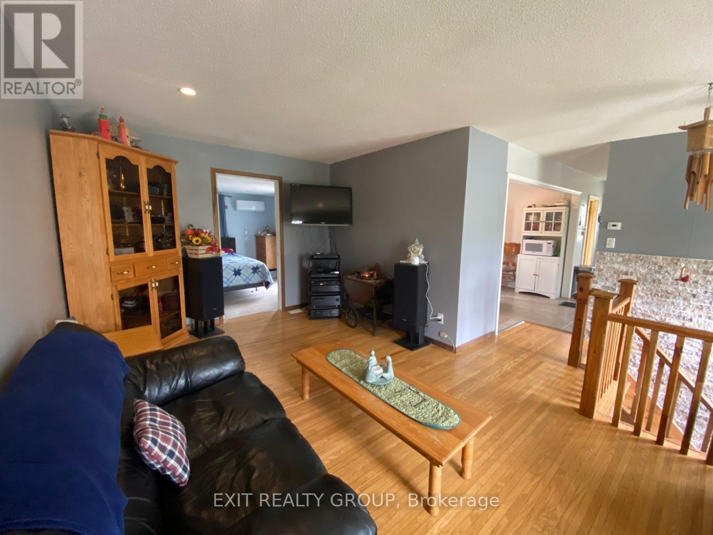 87 BERNARD LONG ROAD