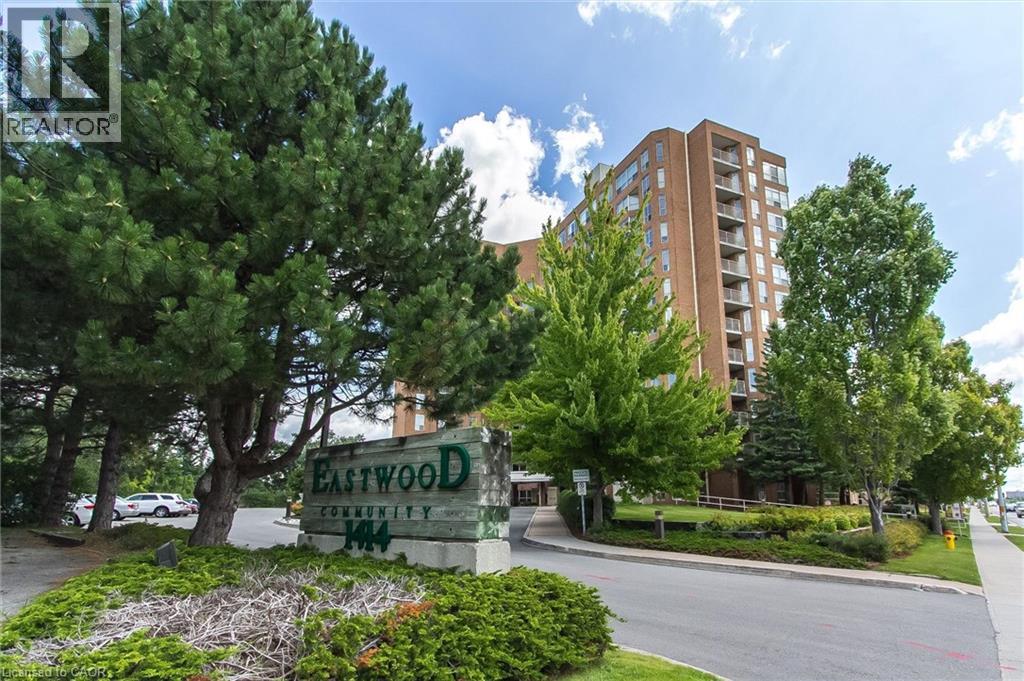 1414 E KING Street E Unit# 907