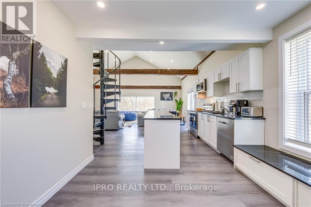 3590 LAKESHORE ROAD