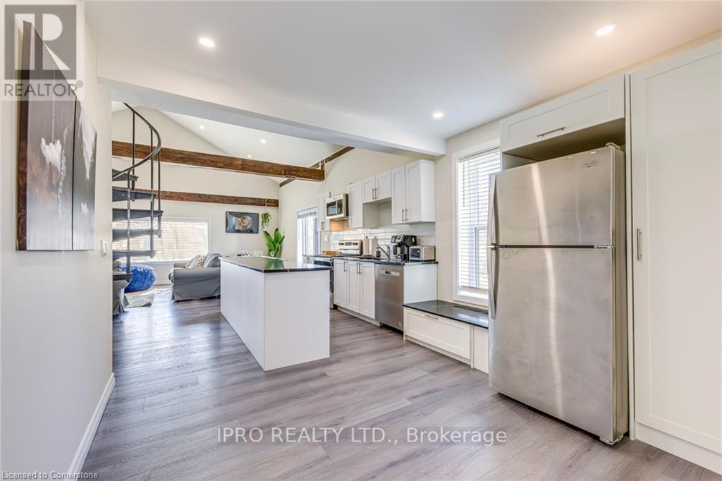 3590 LAKESHORE ROAD