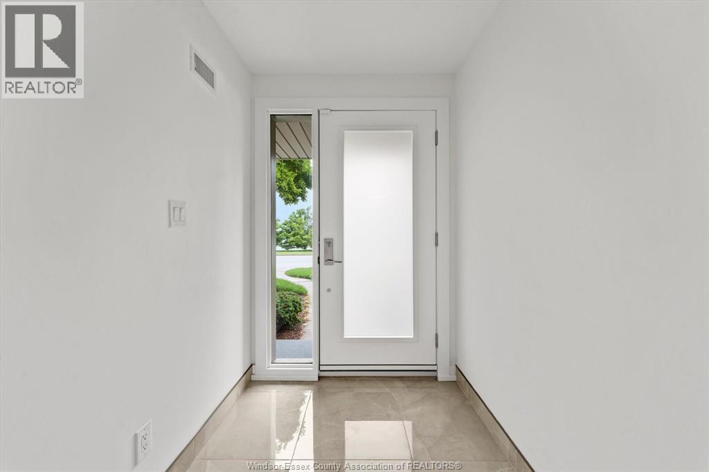 2371 RIVERSIDE DRIVE West