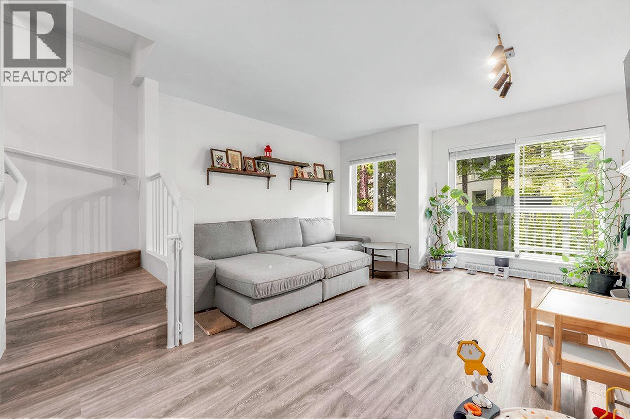 14 7831 GARDEN CITY ROAD