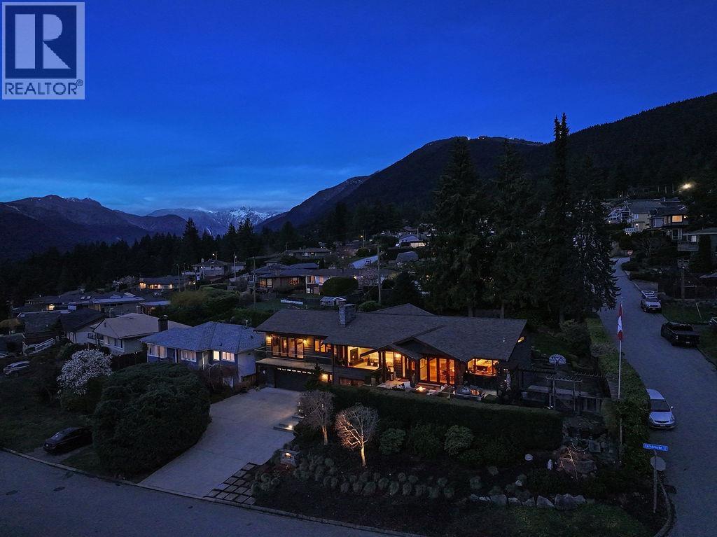 124 CARISBROOKE CRESCENT