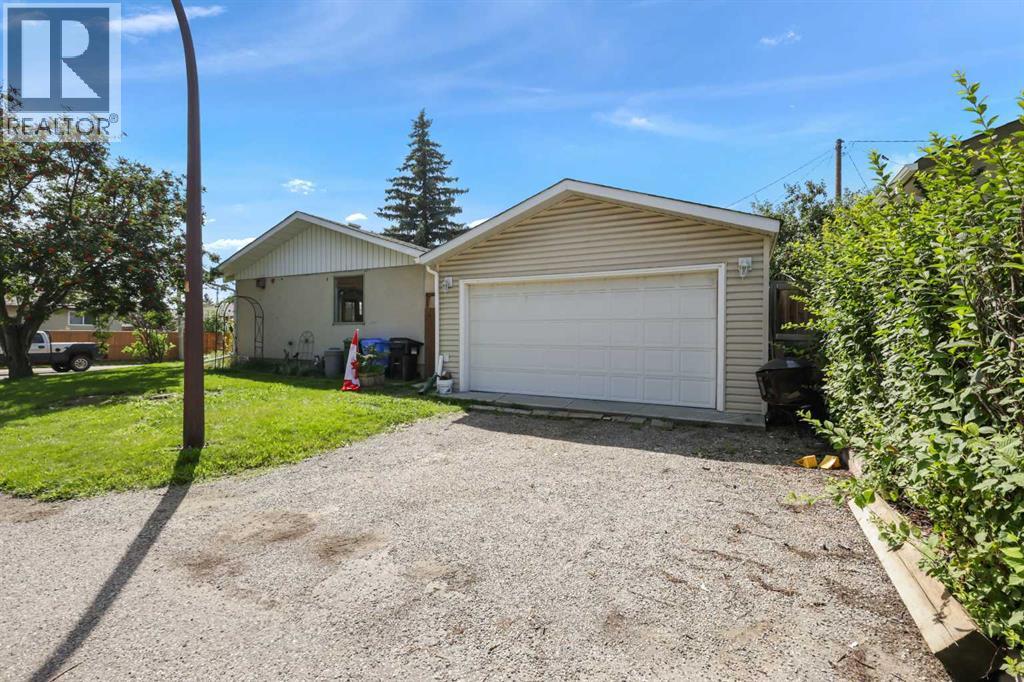 63 Olympia Crescent SE