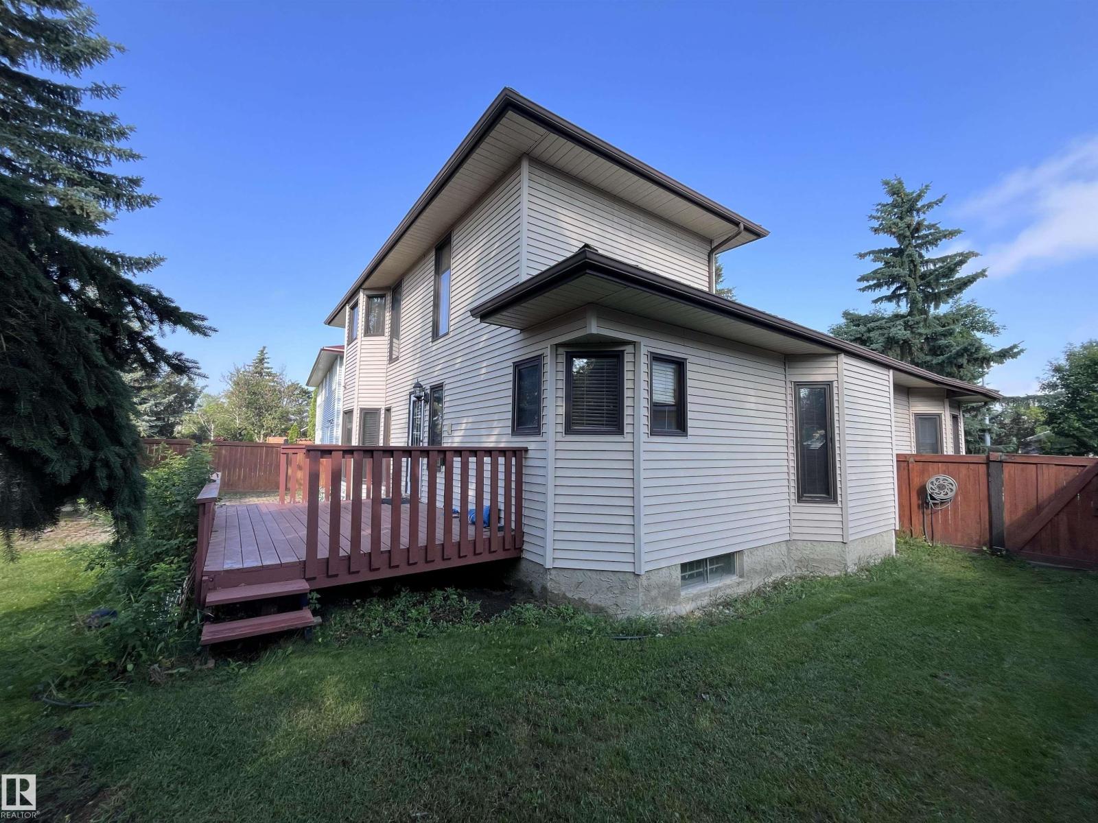 507 BURTON CL NW
