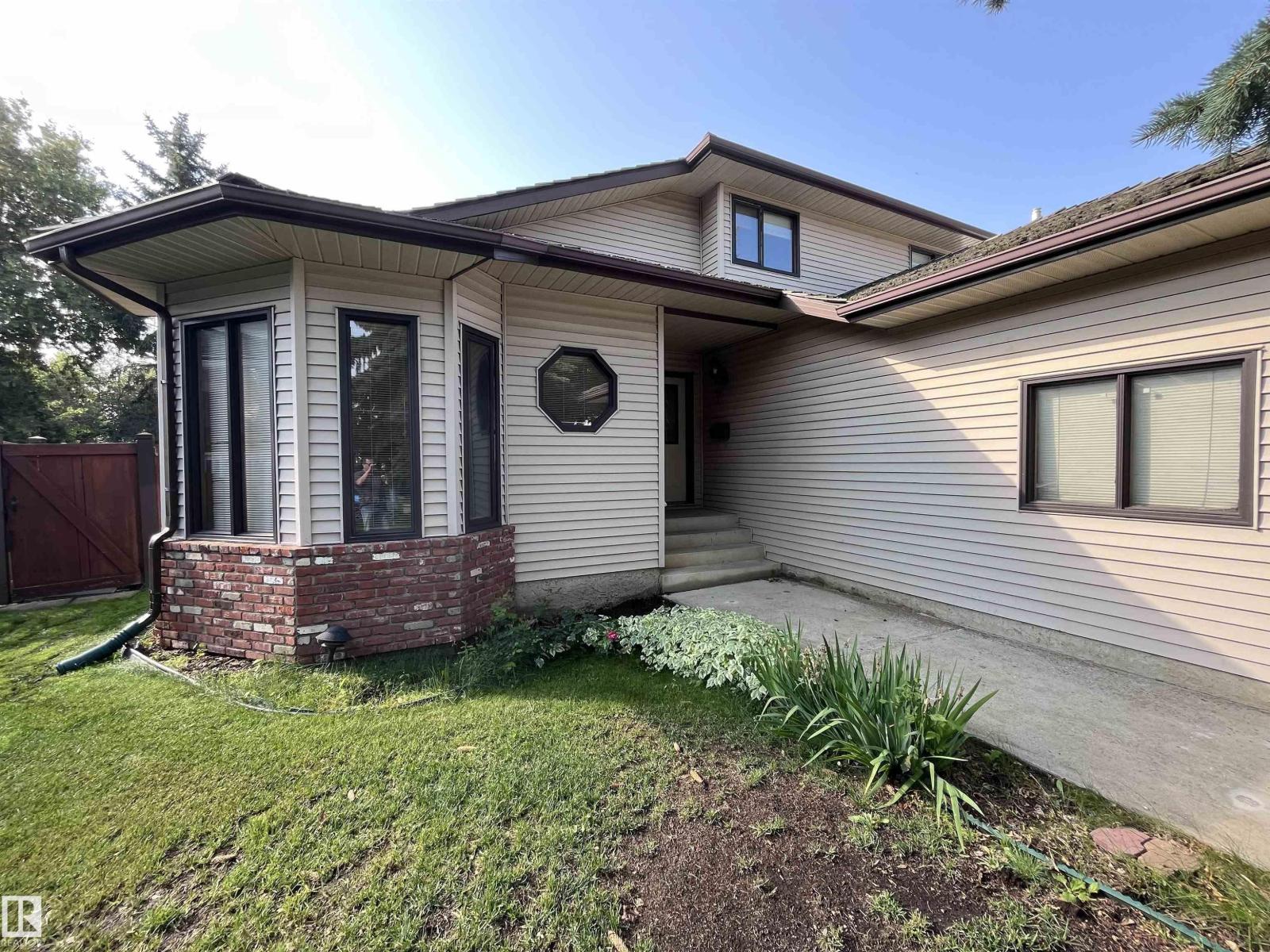 507 BURTON CL NW