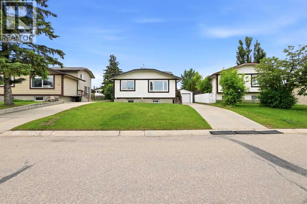 10 Opal Close
