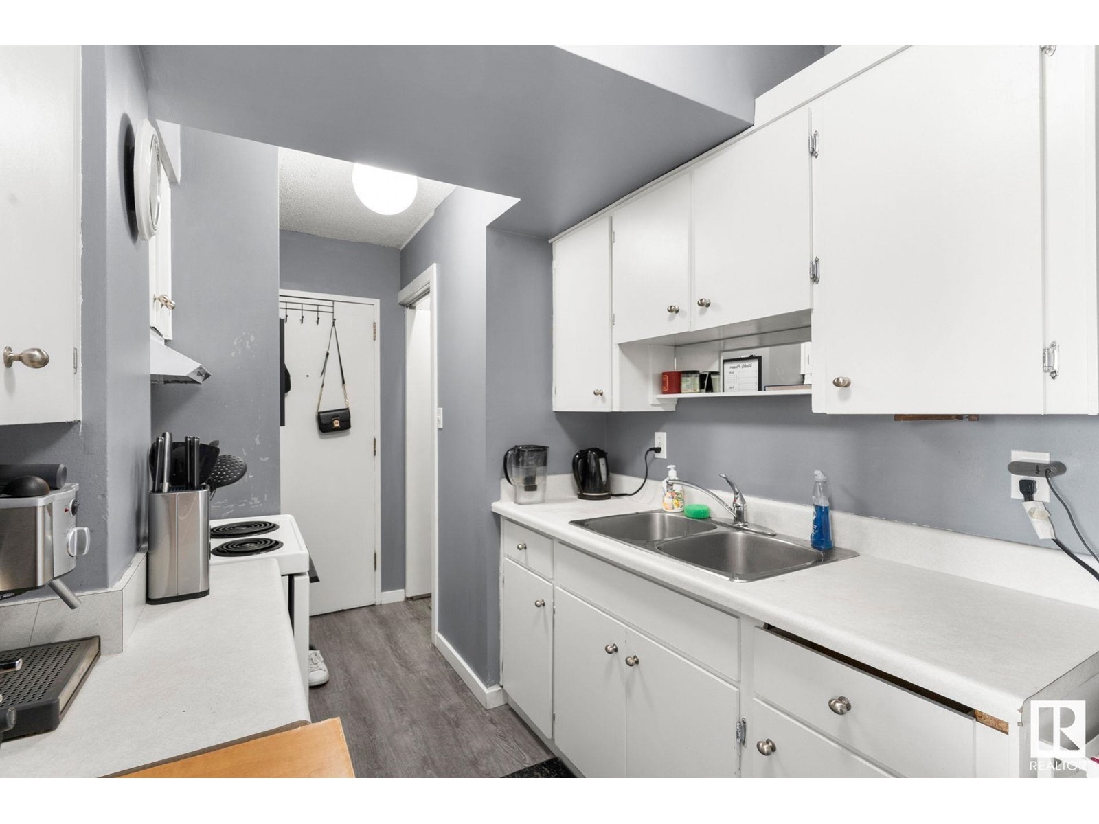 #306 8310 JASPER AV NW