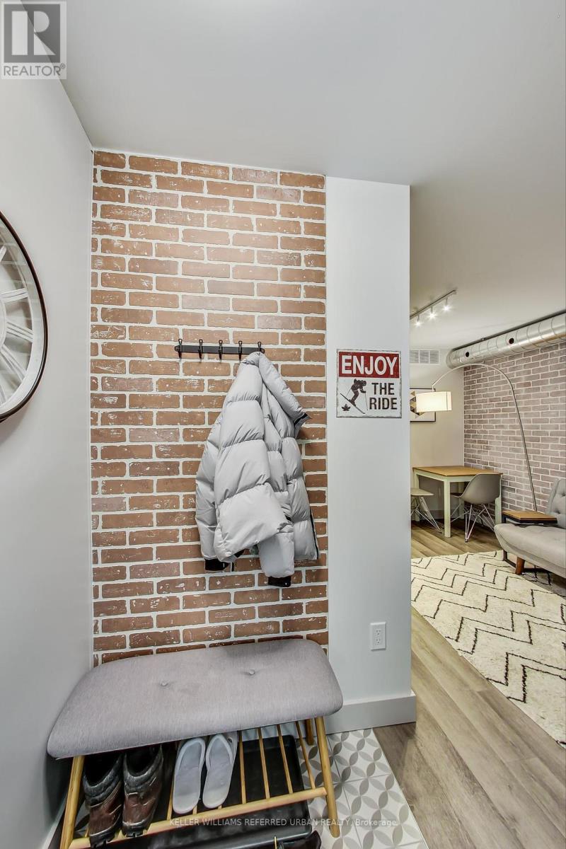 205 BATHURST STREET