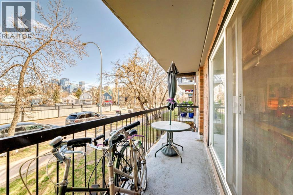 201, 315 9A Street NW