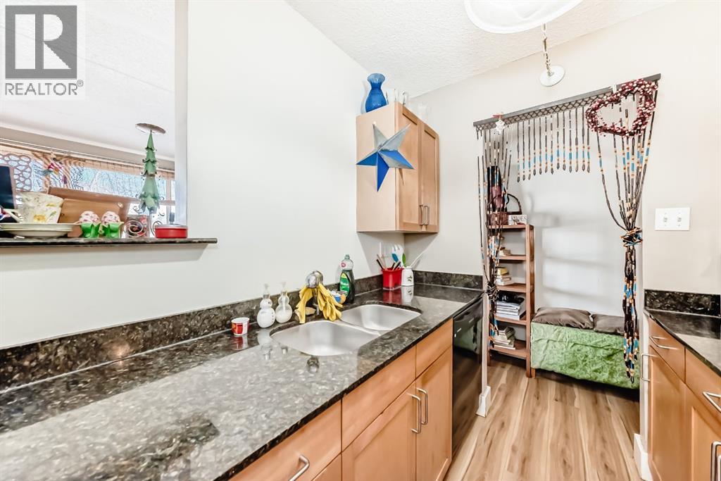 201, 315 9A Street NW