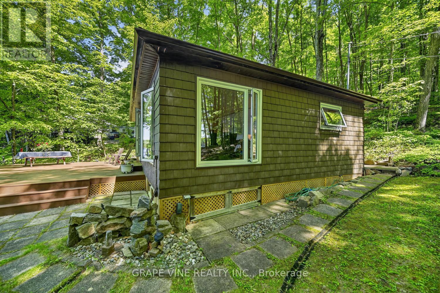 1010 FIREFLY LANE