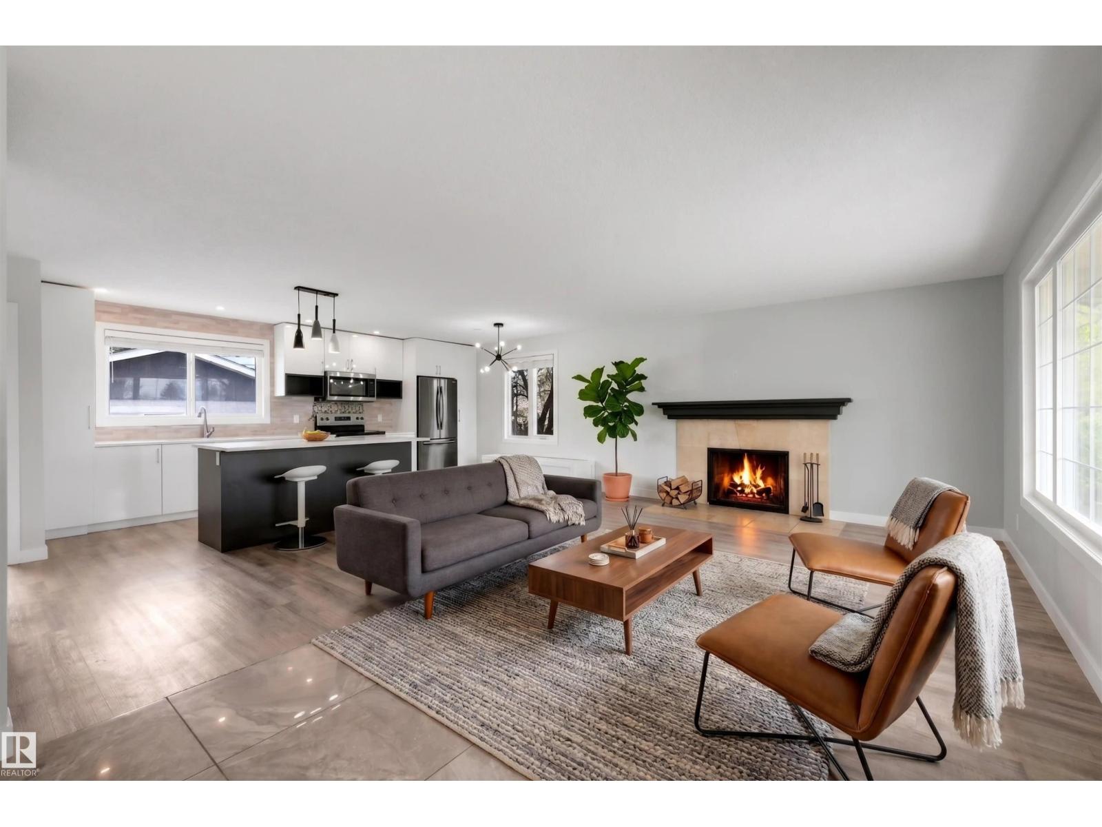 8904 168 ST NW