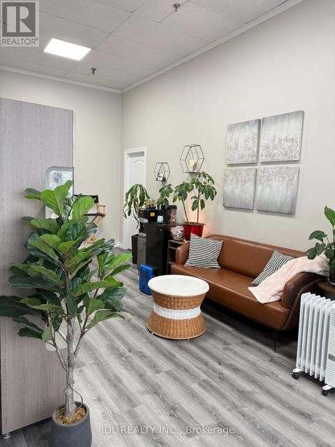 8 - 55 NUGGET AVENUE Toronto (Agincourt South-Malvern West) ON M1S3L1