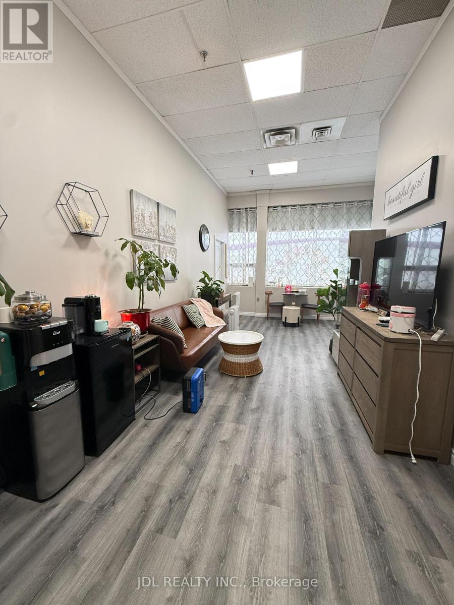 8 - 55 NUGGET AVENUE