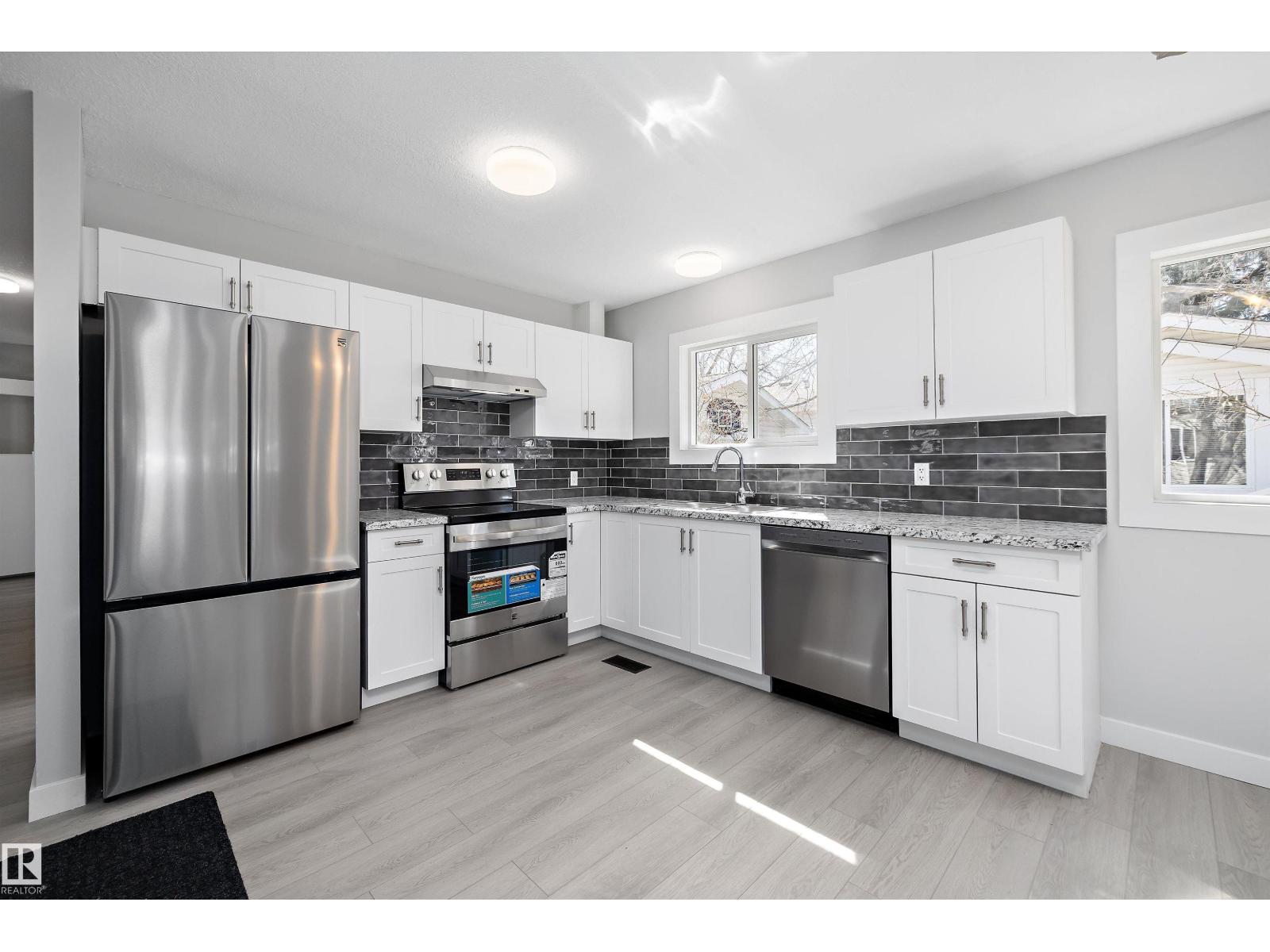44 Rim RD NW