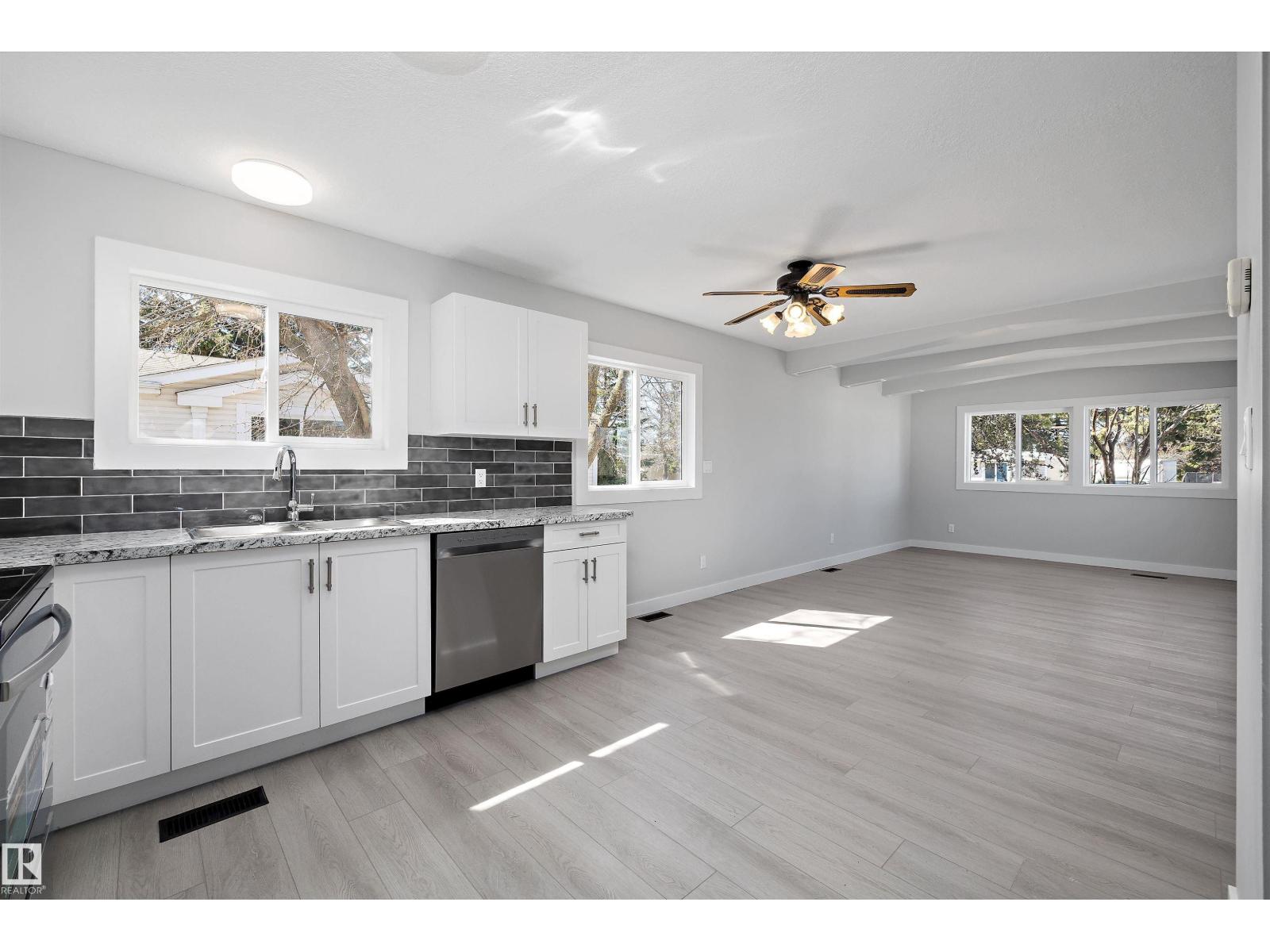 44 Rim RD NW