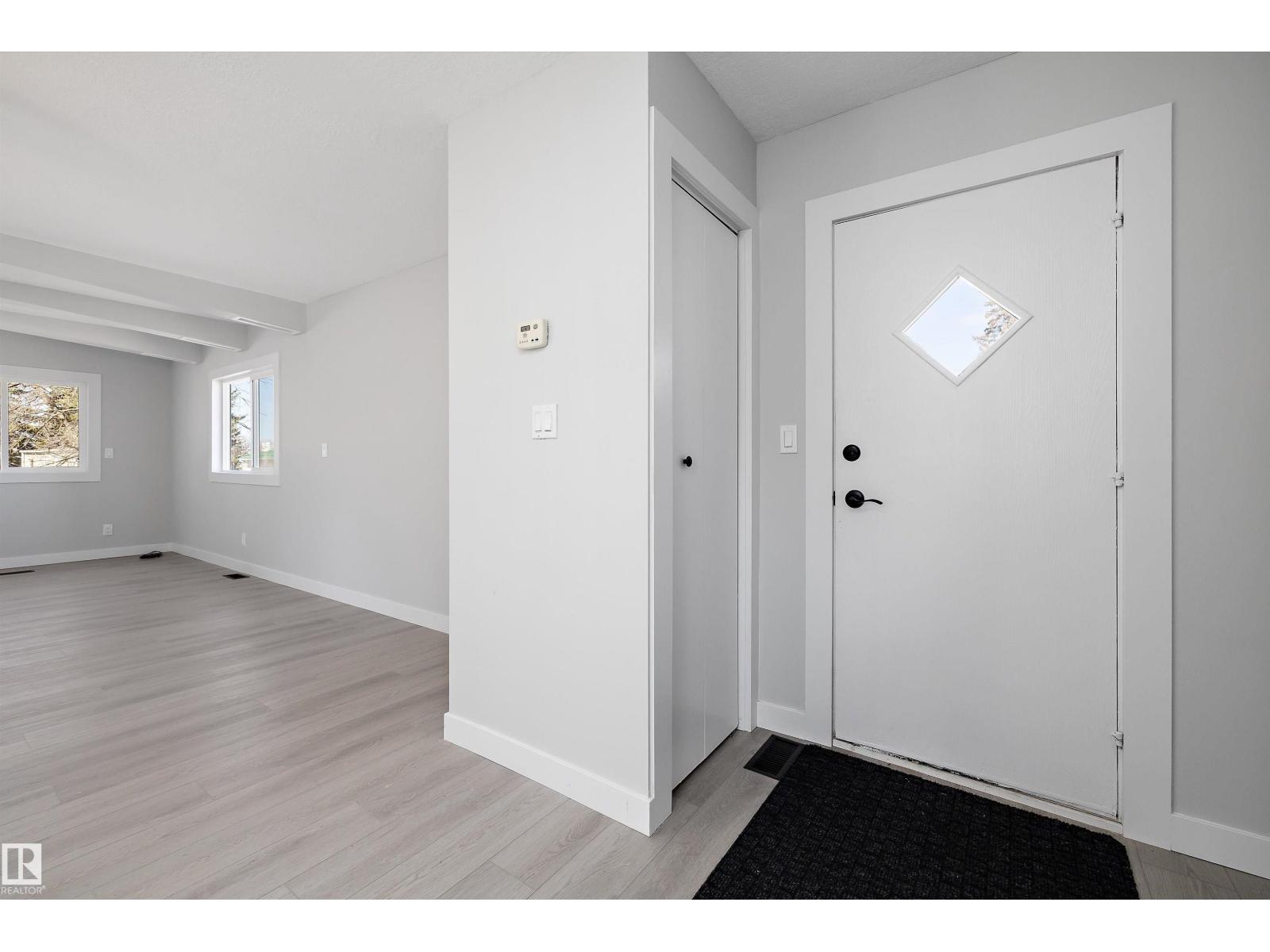 44 Rim RD NW
