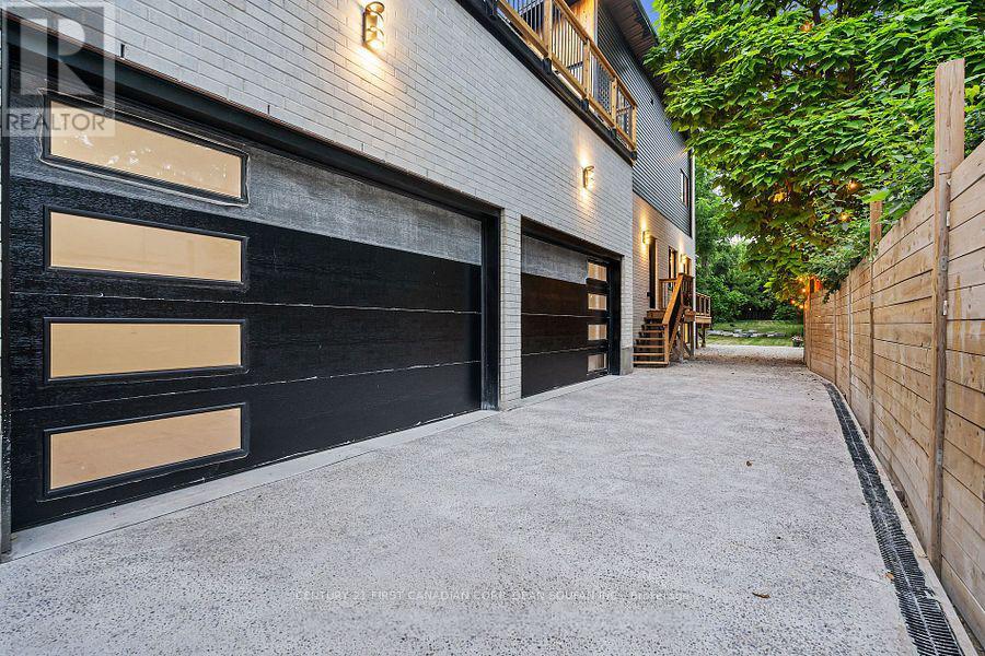 858 WILLIAM STREET